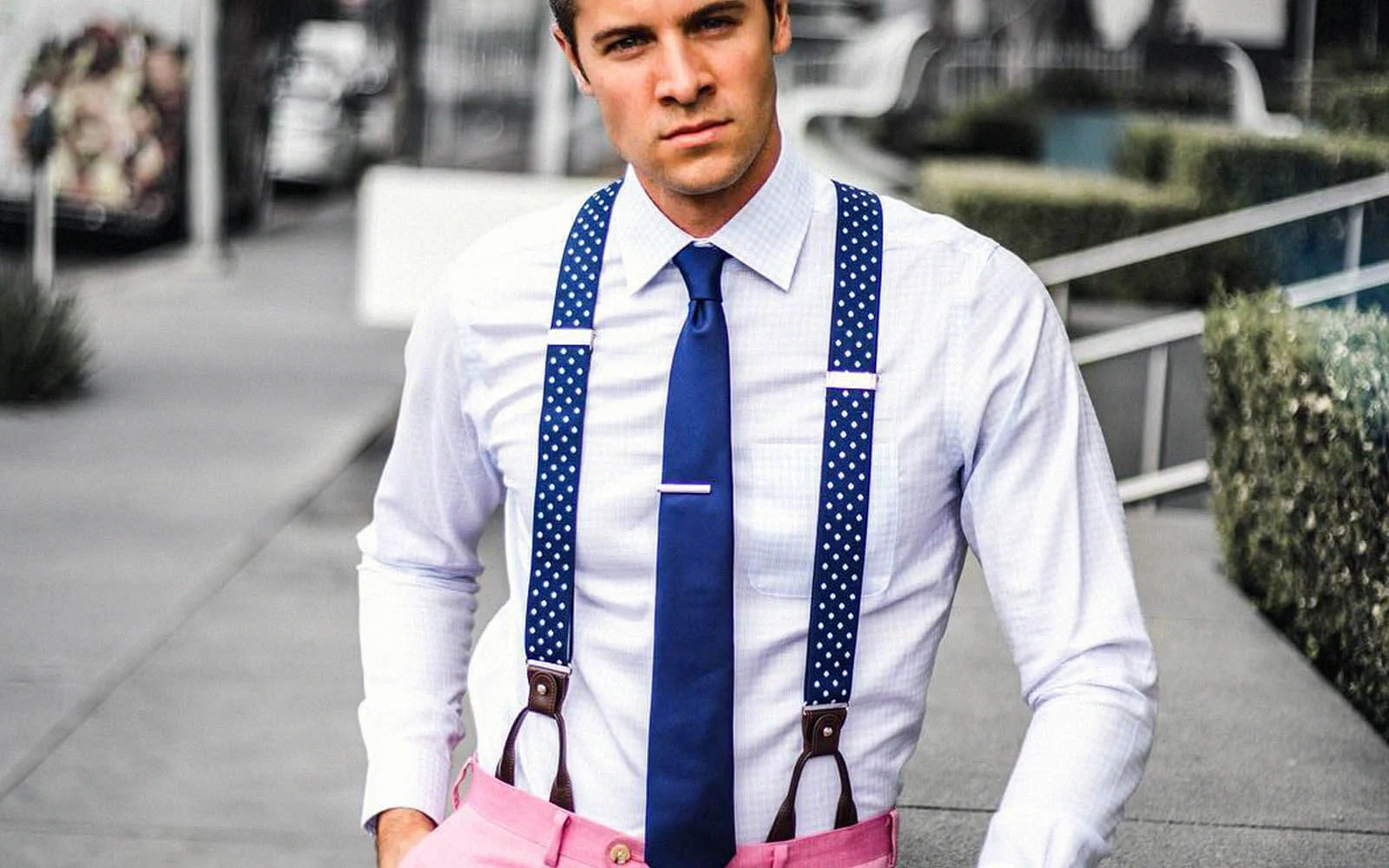 how to wear a long tie